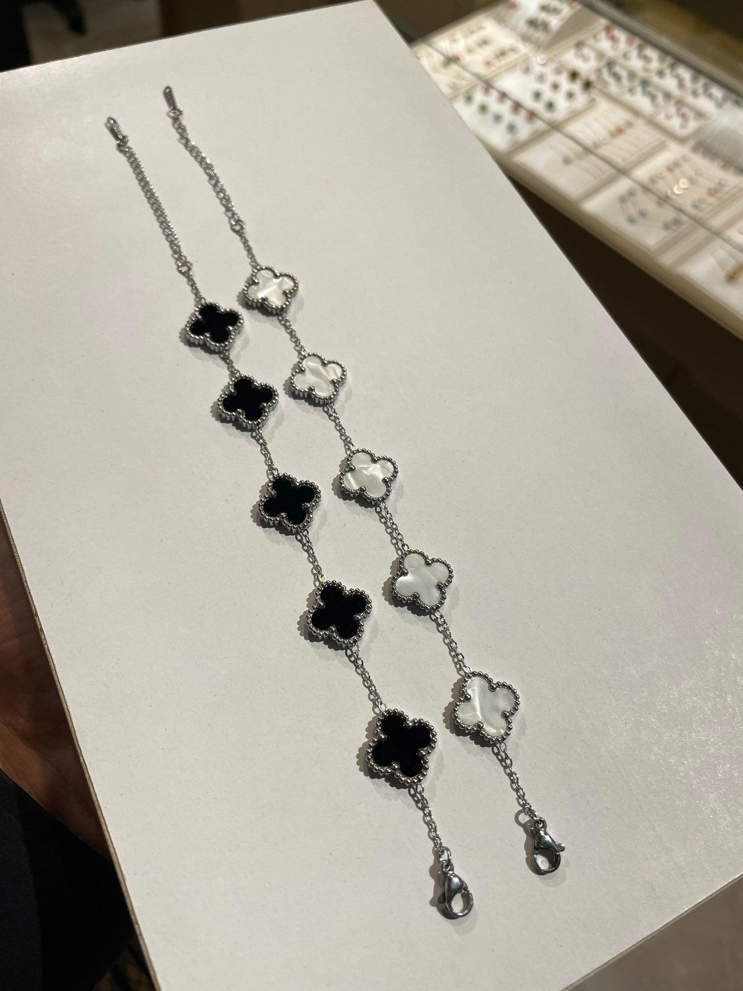 Yonca Kesim Van Clef Tarzı