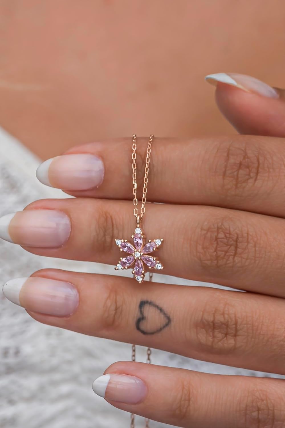 925 Ayar Gümüş Pembe Taşlı Lotus Kamelya Çiçeği Kolye