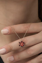 925 Ayar Kırmızı Lotus Çiçeği Kolye Kadın Gümüş Kolye