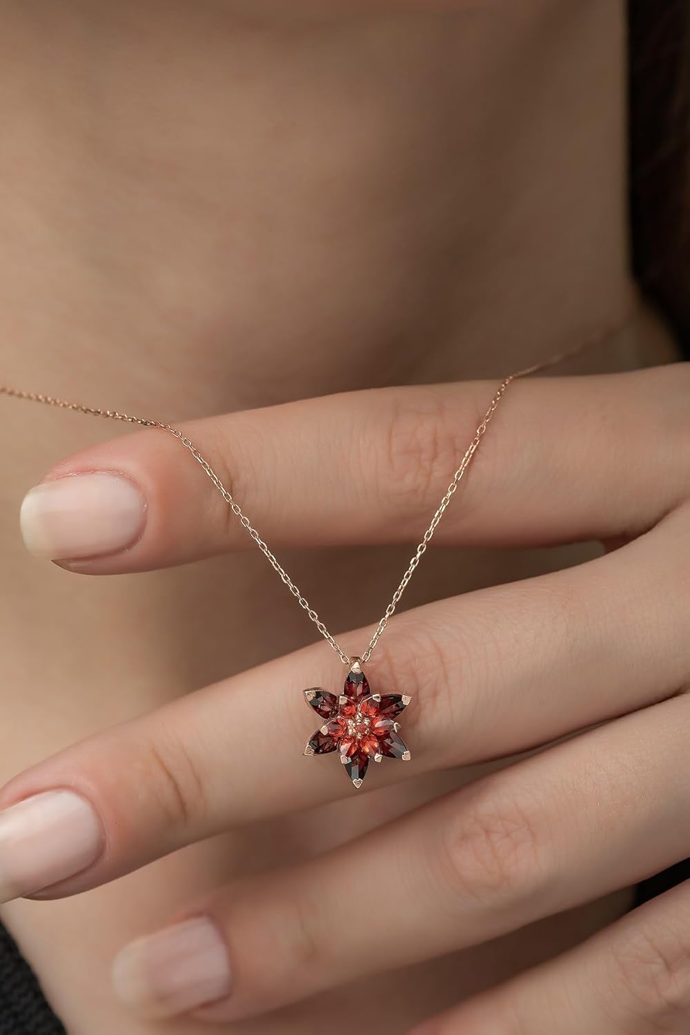 925 Ayar Kırmızı Lotus Çiçeği Kolye Kadın Gümüş Kolye