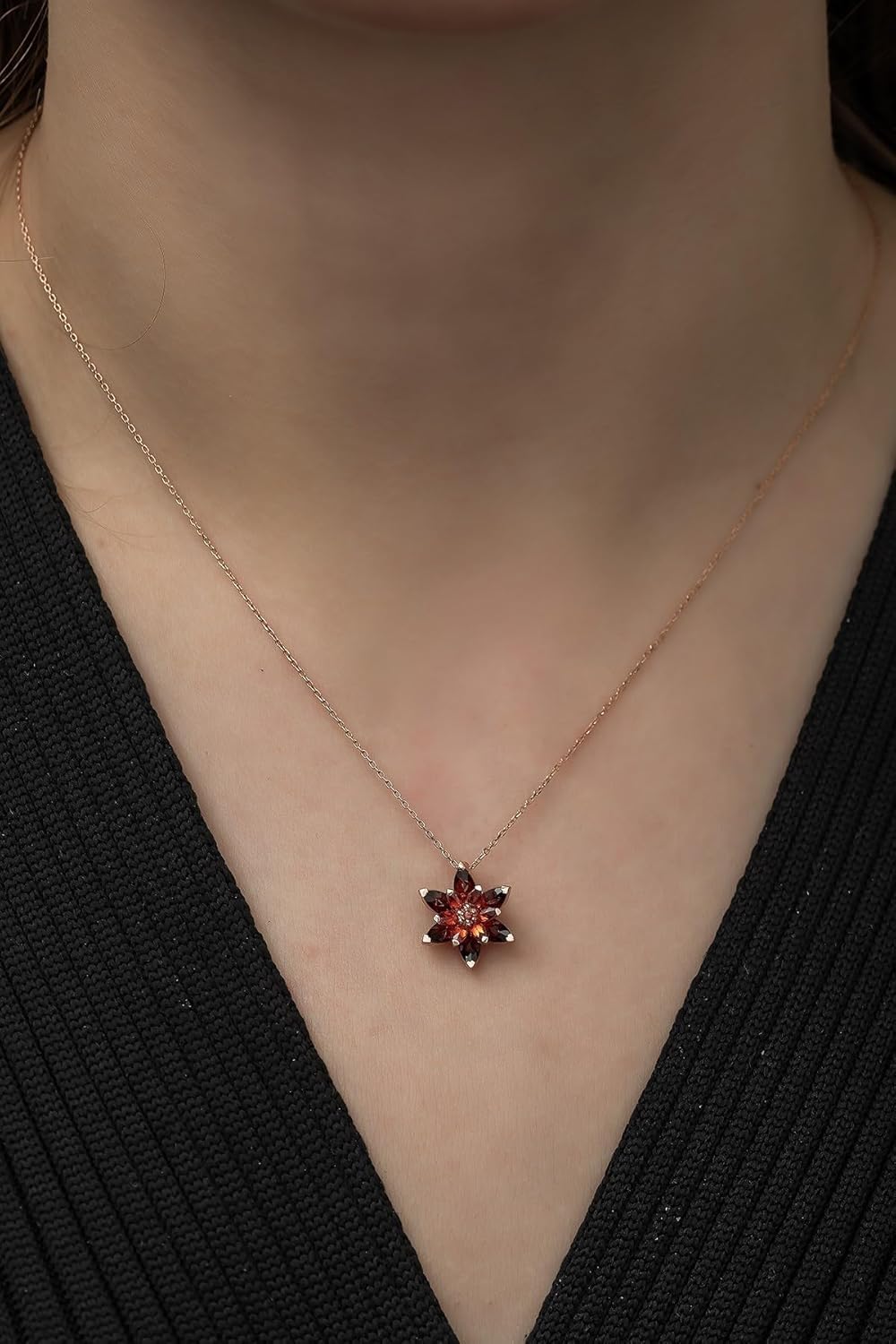 925 Ayar Kırmızı Lotus Çiçeği Kolye Kadın Gümüş Kolye