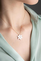 925 Ayar Beyaz Mineli Yonca Kolye Kadın Gümüş Kolye