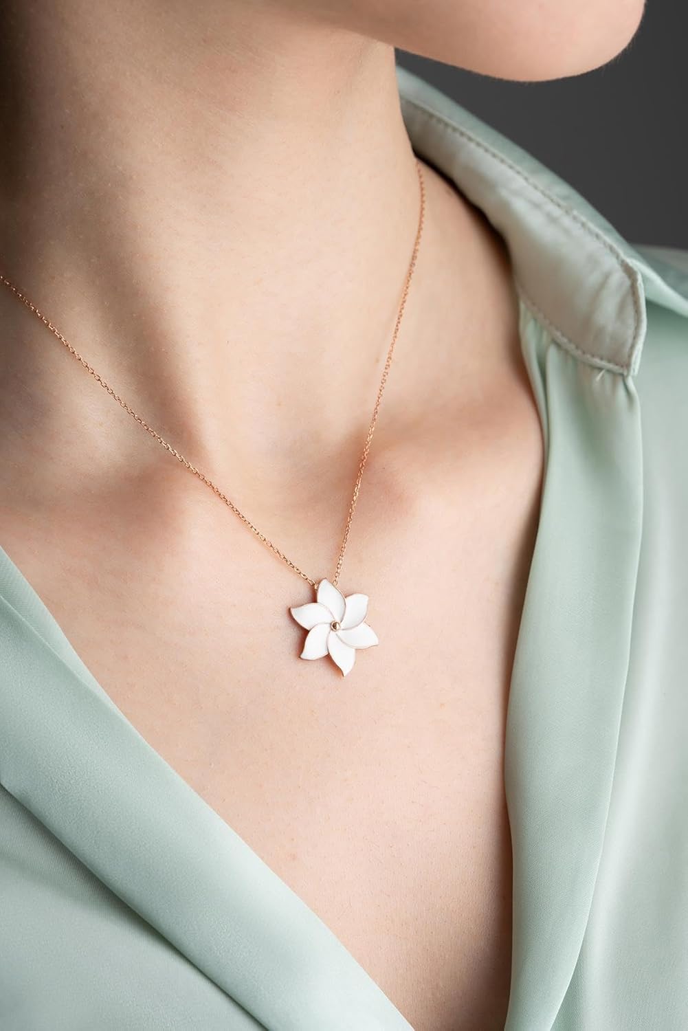 925 Ayar Beyaz Mineli Yonca Kolye Kadın Gümüş Kolye