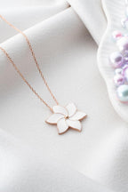 925 Ayar Beyaz Mineli Yonca Kolye Kadın Gümüş Kolye