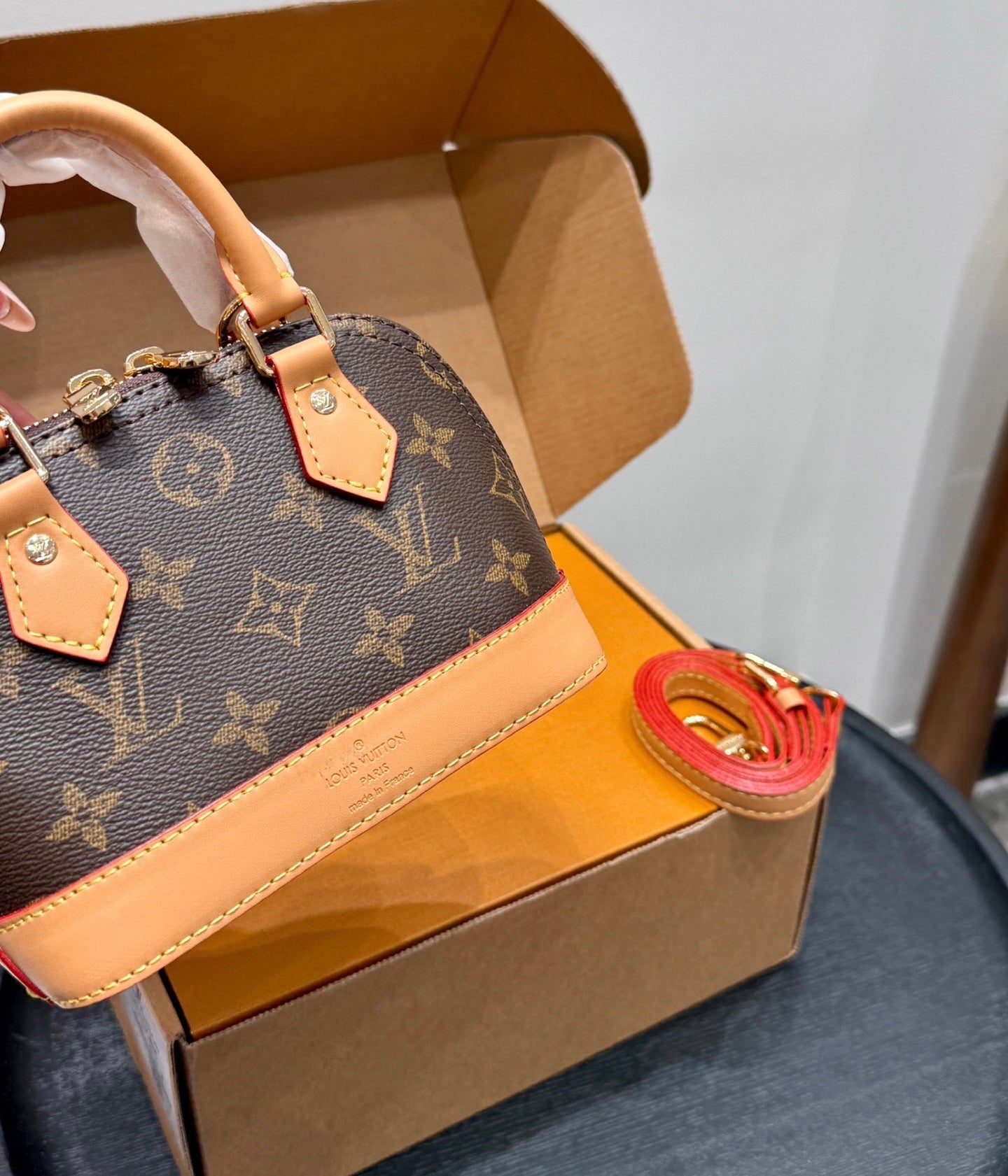 Lv Mini Çanta A kalite 1.sınıf işçilik (İthal ürün)