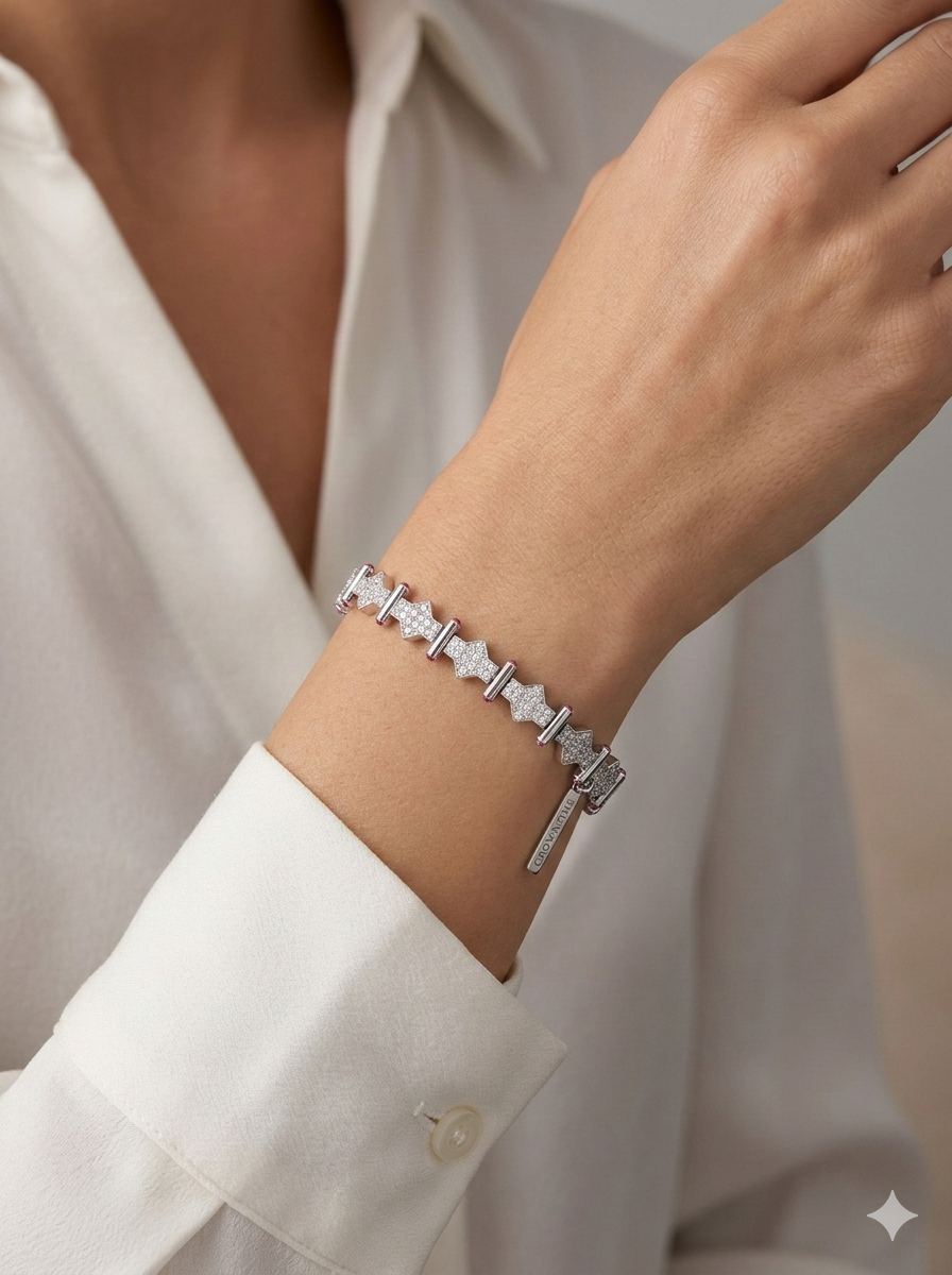 Crowntime Luxury: Taşlı Kararmaz Solmaz Bileklik