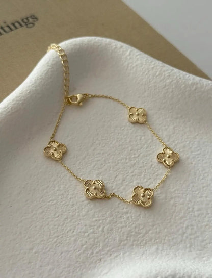 Yonca Kesim Van Clef Tarzı