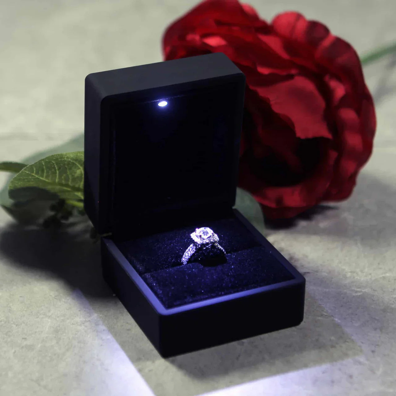 Işıklı Premium Yüzük Kutusu Siyah